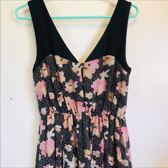 Pins & Needles Floral Polka Dot V-Neck Size Medium - Picture 4 of 12